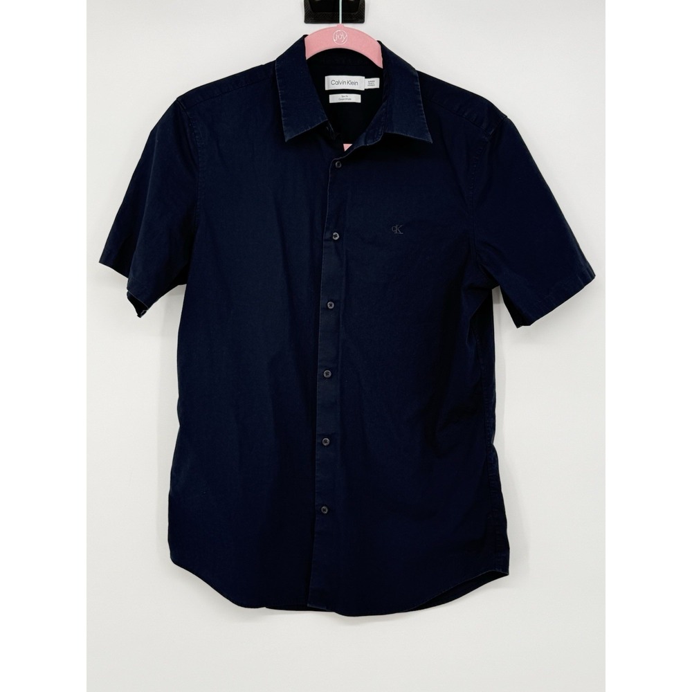 Calvin Klein Men's Slim Fit Short Sleeve Button Down Medium